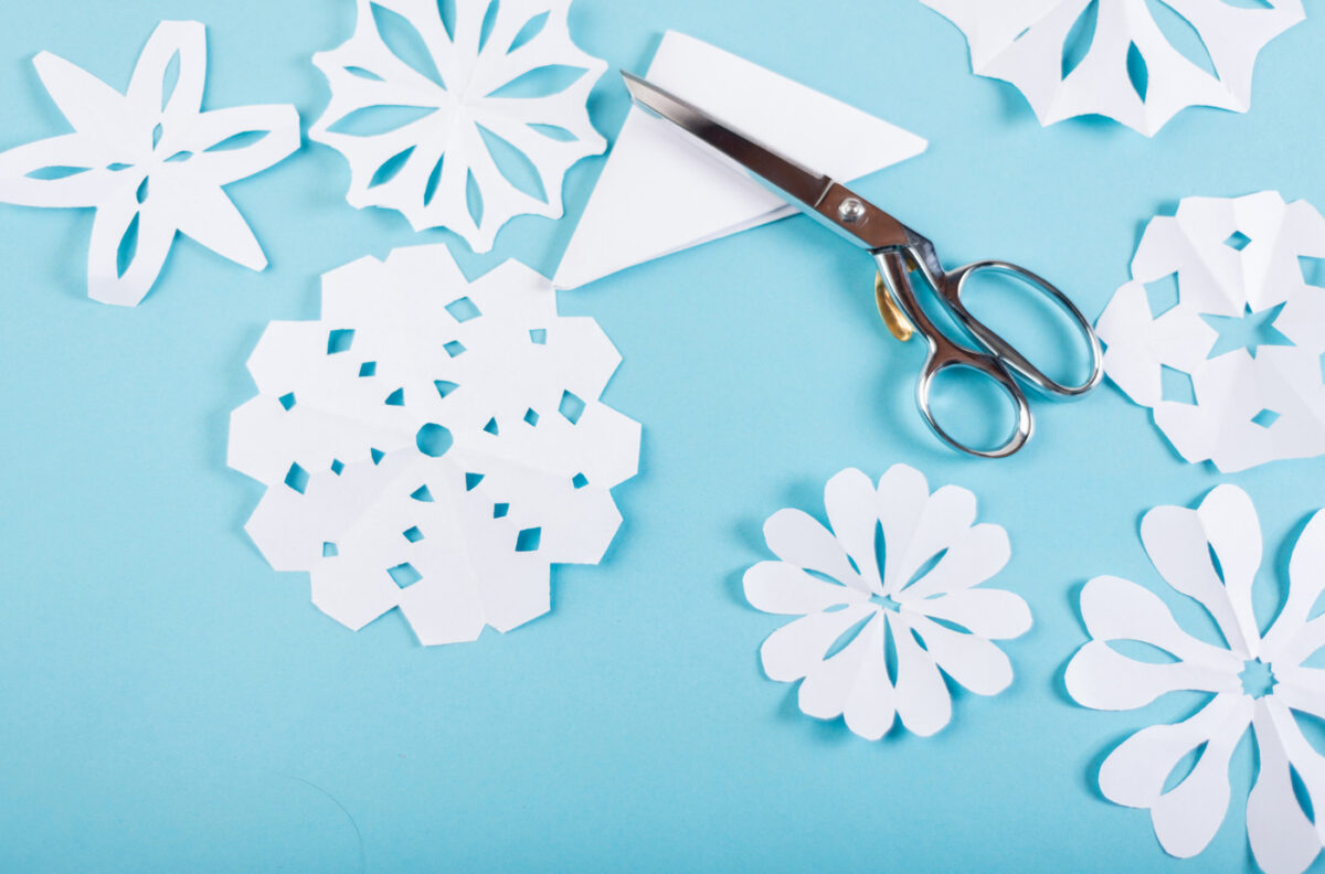 Fabrication de flocons de neige en papier